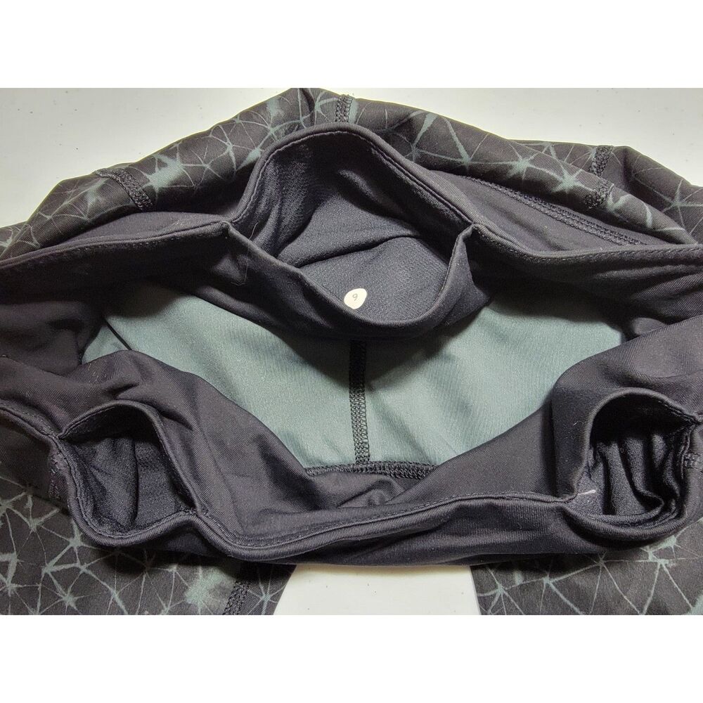 Lululemon Zip Pockets Black Leggings - sz 6 - Picture 6 of 7
